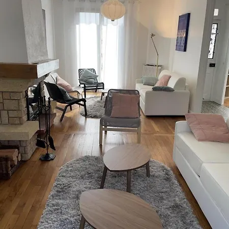 Maison De Meuliere Pres De Paris Avec Jardin, Cheminee Et Confort Inclus - Fr-1-527-45 Holiday home