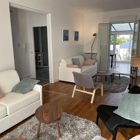 Maison De Meuliere Pres De Paris Avec Jardin, Cheminee Et Confort Inclus - Fr-1-527-45 Holiday home Carrieres-sur-Seine